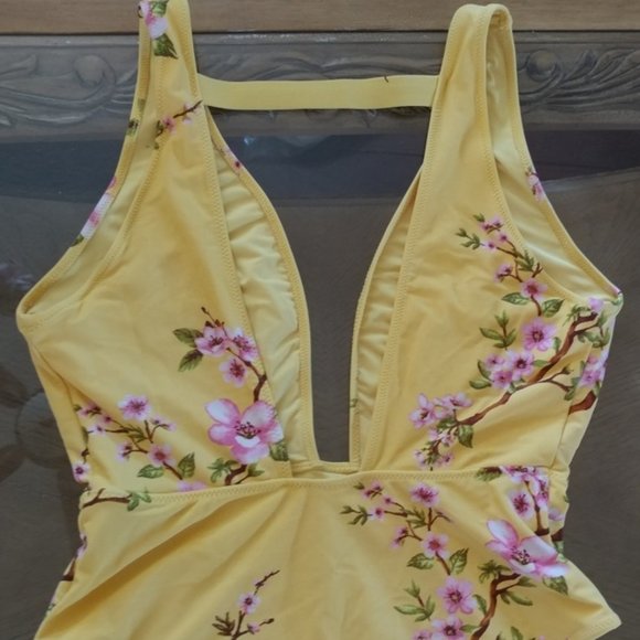 Yellow with flowers one-piece swimsuit - Picture 5 of 6